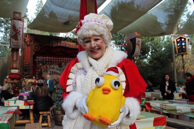 Ducky_Momo_2013_Christmas_08_Mrs_Claus
